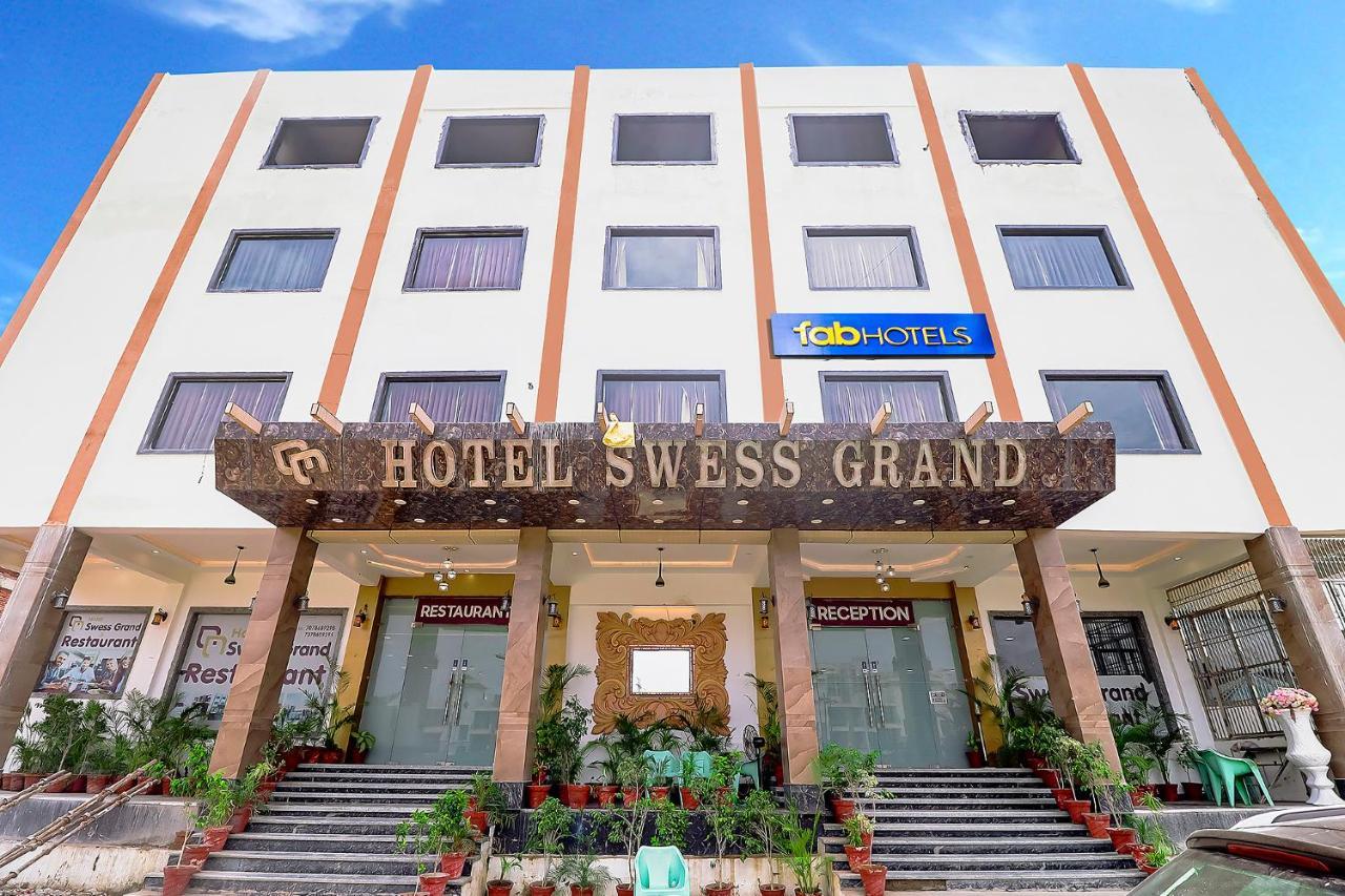 Fabhotel Swess Grand Agra  Εξωτερικό φωτογραφία