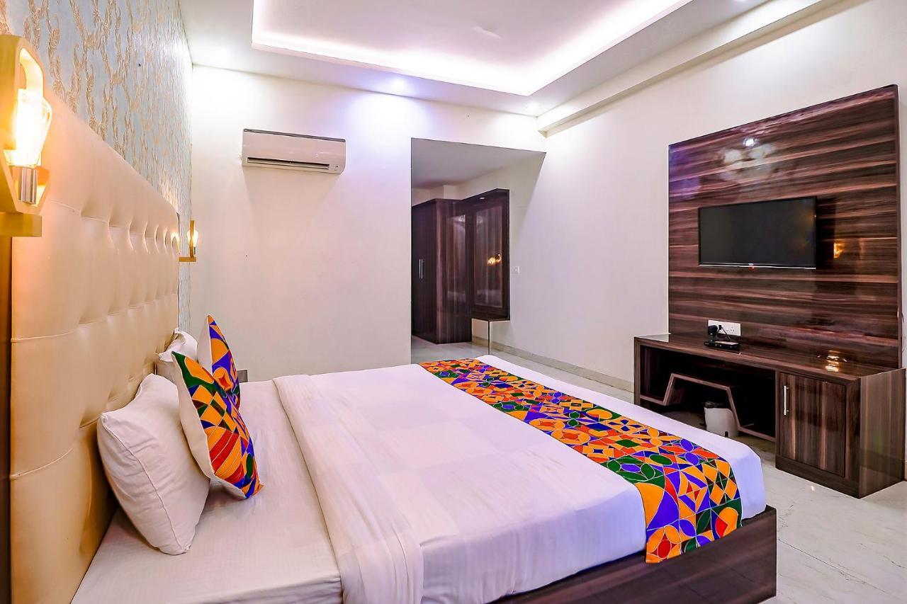 Fabhotel Swess Grand Agra  Εξωτερικό φωτογραφία