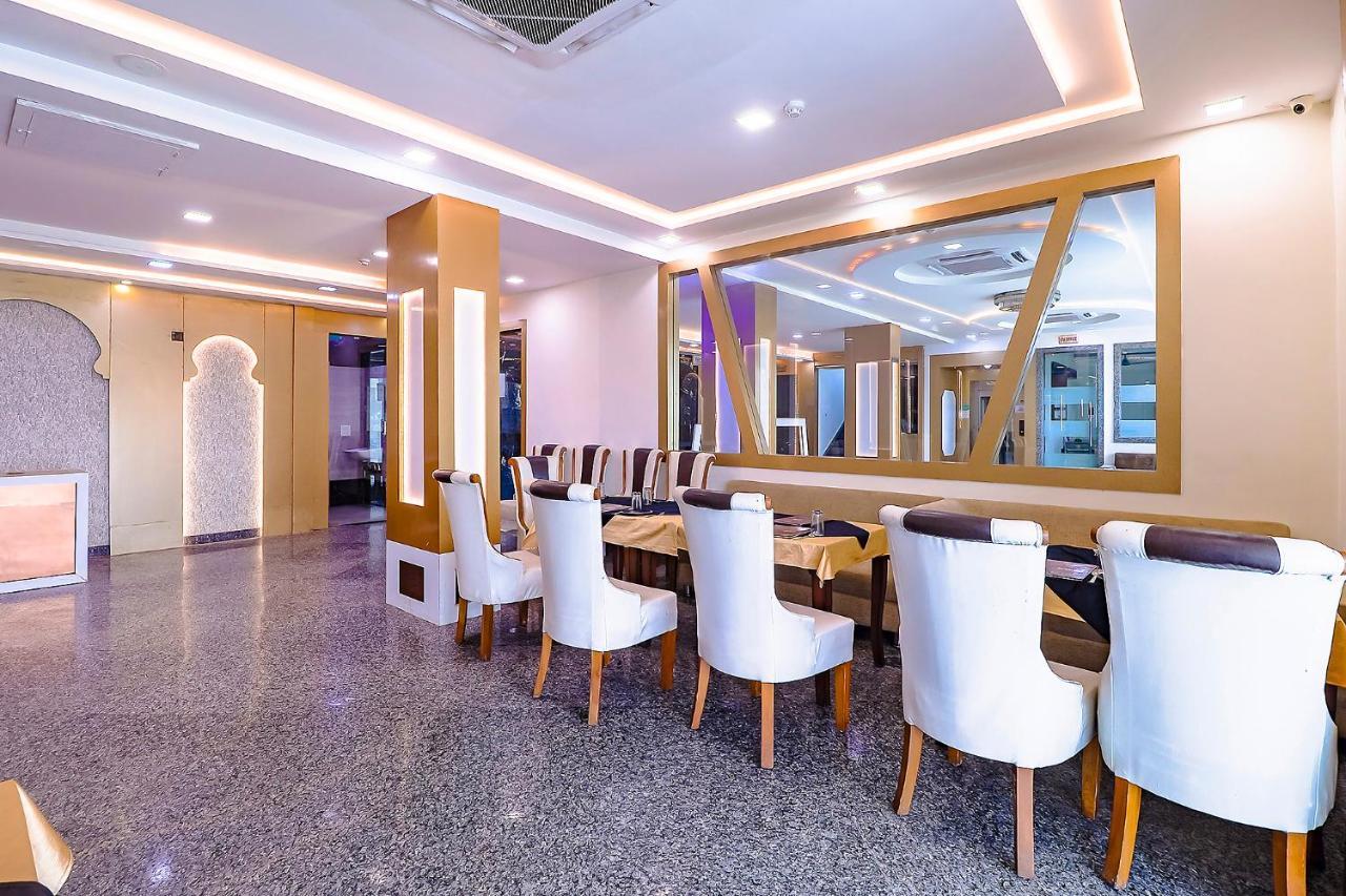 Fabhotel Swess Grand Agra  Εξωτερικό φωτογραφία