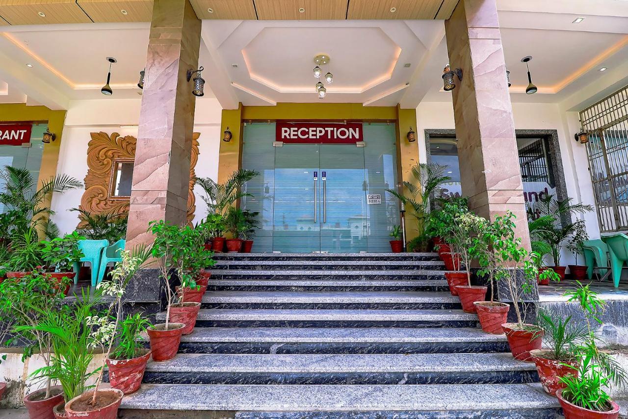 Fabhotel Swess Grand Agra  Εξωτερικό φωτογραφία